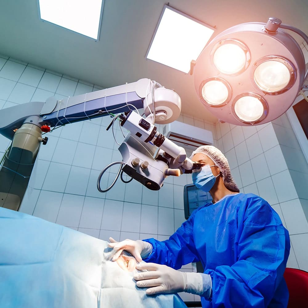 operation transpkr dr nathalie butel chirurgien ophtalmologue specialiste chirurgie refractive cataracte oculoplasticien paris